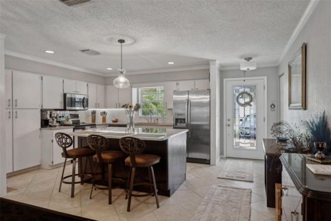 House in Tampa, Florida 3 bedrooms, 164.81 sq.m. № 1723411 - photo 3