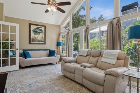 House in Tampa, Florida 3 bedrooms, 164.81 sq.m. № 1723411 - photo 17