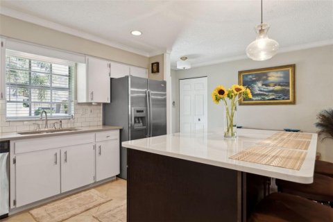 House in Tampa, Florida 3 bedrooms, 164.81 sq.m. № 1723411 - photo 5