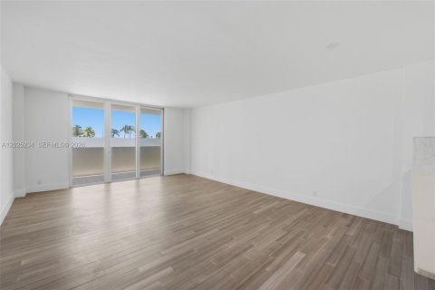 Copropriété à vendre à Miami Beach, Floride: 1 chambre, 88.26 m2 № 2085865 - photo 11