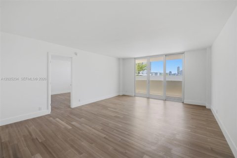 Copropriété à vendre à Miami Beach, Floride: 1 chambre, 88.26 m2 № 2085865 - photo 13