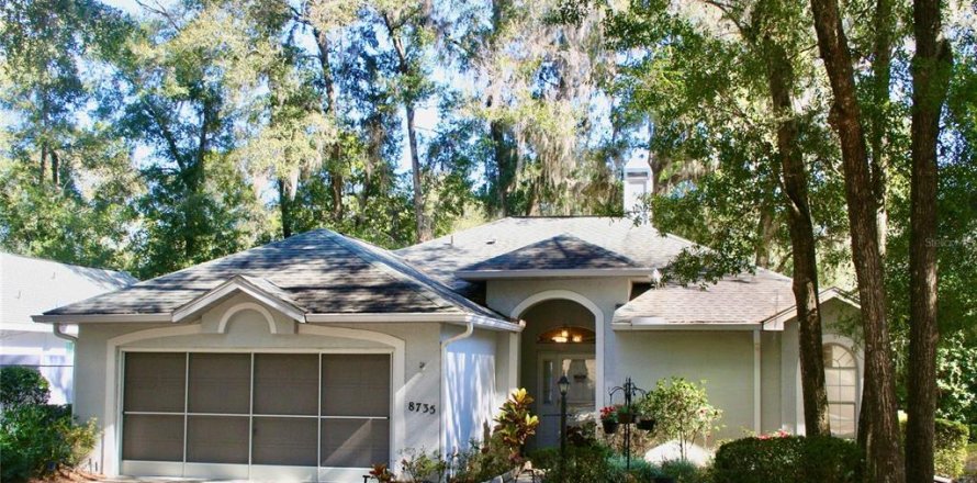 House in Dunnellon, Florida 2 bedrooms, 145.02 sq.m. № 1736968