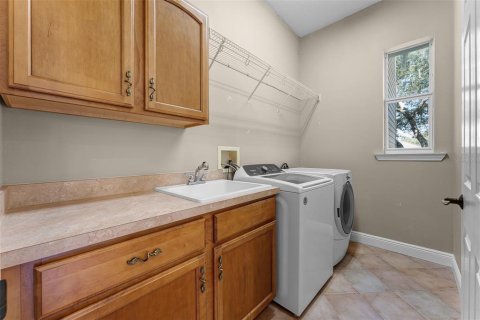 Casa en venta en Orlando, Florida, 5 dormitorios, 334.36 m2 № 1899938 - foto 12