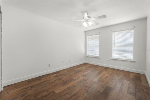 Casa en venta en Orlando, Florida, 5 dormitorios, 334.36 m2 № 1899938 - foto 15