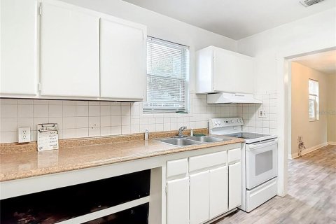 Villa ou maison à vendre à Tampa, Floride: 2 chambres, 78.04 m2 № 2236195 - photo 14