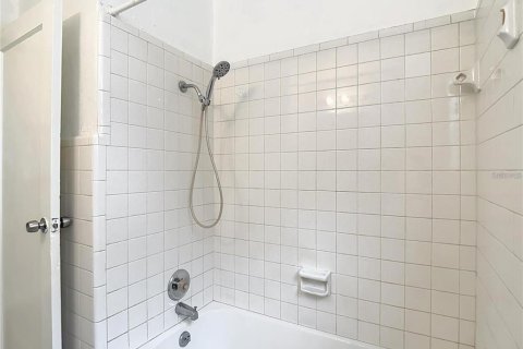 Villa ou maison à vendre à Tampa, Floride: 2 chambres, 78.04 m2 № 2236195 - photo 22