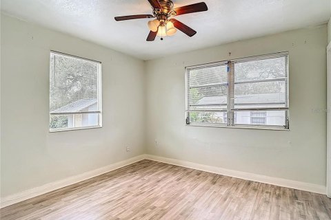 Villa ou maison à vendre à Tampa, Floride: 2 chambres, 78.04 m2 № 2236195 - photo 13