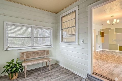 Villa ou maison à vendre à Tampa, Floride: 2 chambres, 78.04 m2 № 2236195 - photo 5