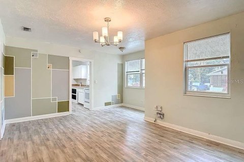 Villa ou maison à vendre à Tampa, Floride: 2 chambres, 78.04 m2 № 2236195 - photo 9