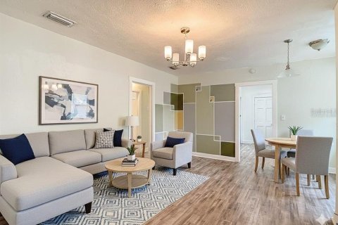 Villa ou maison à vendre à Tampa, Floride: 2 chambres, 78.04 m2 № 2236195 - photo 7