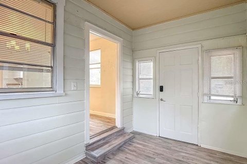 Villa ou maison à vendre à Tampa, Floride: 2 chambres, 78.04 m2 № 2236195 - photo 4