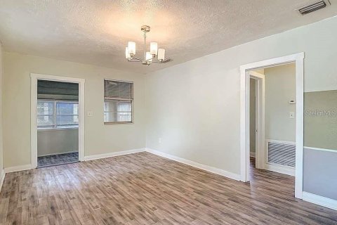 Villa ou maison à vendre à Tampa, Floride: 2 chambres, 78.04 m2 № 2236195 - photo 8