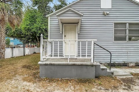 Villa ou maison à vendre à Tampa, Floride: 2 chambres, 78.04 m2 № 2236195 - photo 23