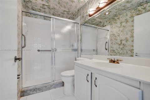 Condo in Delray Beach, Florida, 2 bedrooms  № 1890807 - photo 29