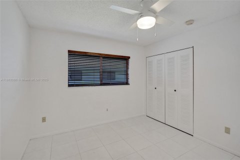 Condo in Delray Beach, Florida, 2 bedrooms  № 1890807 - photo 16