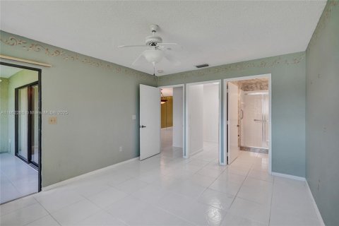 Condo in Delray Beach, Florida, 2 bedrooms  № 1890807 - photo 23
