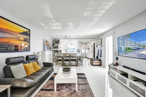 Condo in Margate, Florida, 2 bedrooms  № 1979813 - photo 30