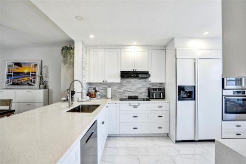 Condo in Margate, Florida, 2 bedrooms  № 1979813 - photo 5