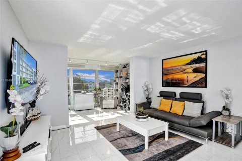 Condo in Margate, Florida, 2 bedrooms  № 1979813 - photo 27