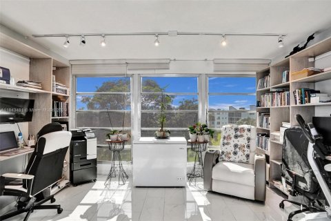 Condo in Margate, Florida, 2 bedrooms  № 1979813 - photo 28