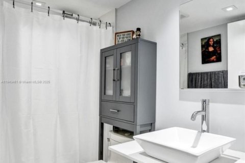 Condo in Margate, Florida, 2 bedrooms  № 1979813 - photo 20