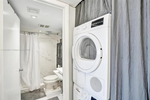 Condo in Margate, Florida, 2 bedrooms  № 1979813 - photo 22