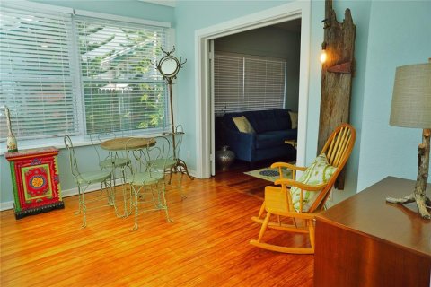 Commercial property in Clearwater, Florida 3 bedrooms, 171.59 sq.m. № 2207592 - photo 3