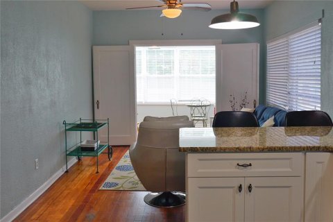 Commercial property in Clearwater, Florida 3 bedrooms, 171.59 sq.m. № 2207592 - photo 8