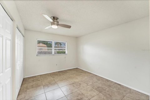 House in Sarasota, Florida 2 bedrooms, 79.34 sq.m. № 1658944 - photo 11