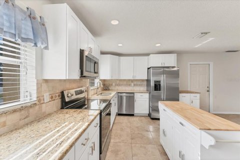 House in Sarasota, Florida 2 bedrooms, 79.34 sq.m. № 1658944 - photo 6