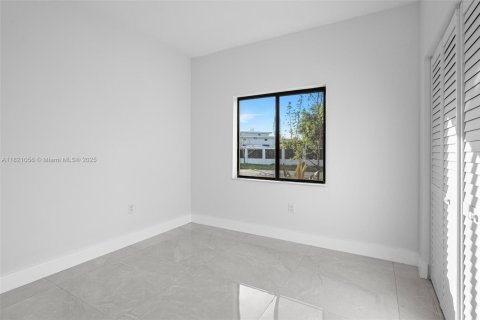 House in Cutler Bay, Florida 4 bedrooms, 194.63 sq.m. № 1781843 - photo 25