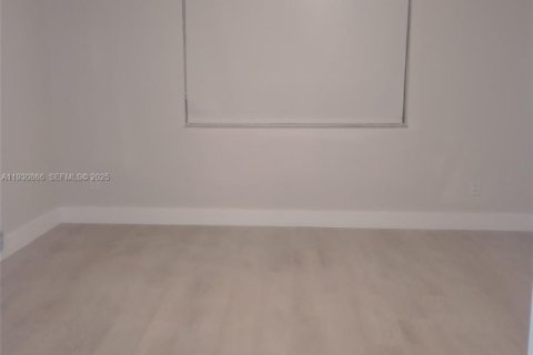 Снять в аренду кондоминиум в Холливуд, Флорида 1 спальня, 60.39м2, № 1989703 - фото 6