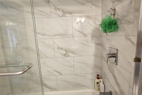 Condominio en venta en North Lauderdale, Florida, 2 dormitorios, 142.14 m2 № 1596428 - foto 22