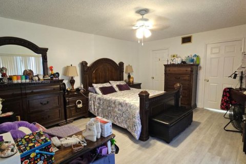 Condominio en venta en North Lauderdale, Florida, 2 dormitorios, 142.14 m2 № 1596428 - foto 14