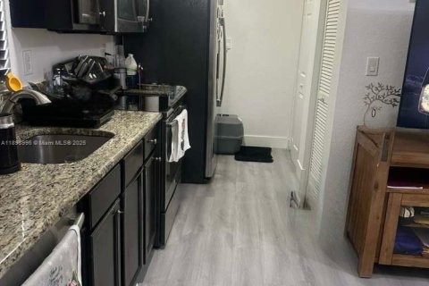 Снять в аренду коммерческую недвижимость в Майами, Флорида 179.3м2, № 1951030 - фото 4