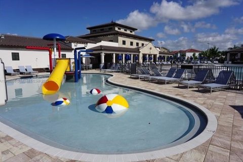 Снять в аренду коммерческую недвижимость в Майами, Флорида 179.3м2, № 1951030 - фото 8