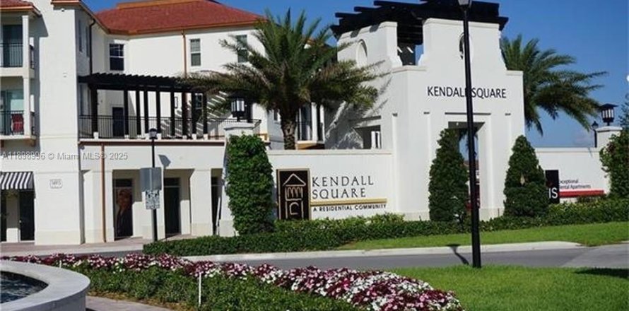 Коммерческая недвижимость в Майами, Флорида 179.3м2 № 1951030