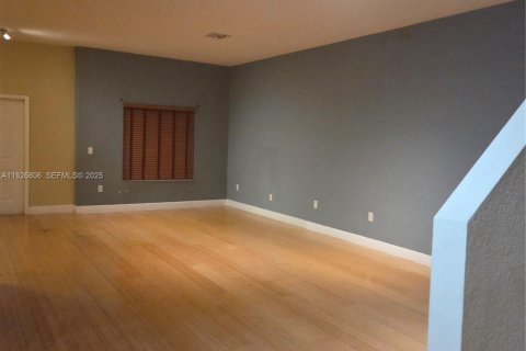 Townhouse in Homestead, Florida 3 bedrooms, 172.8 sq.m. № 1986658 - photo 6