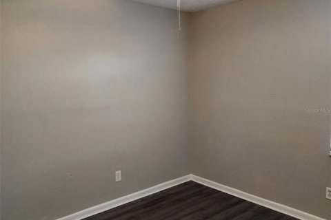 House in Thonotosassa, Florida 2 bedrooms, 73.76 sq.m. № 1903265 - photo 3