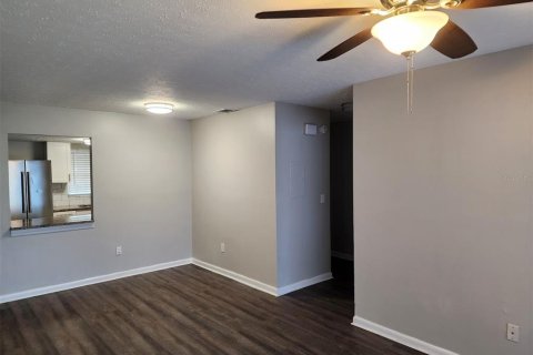 House in Thonotosassa, Florida 2 bedrooms, 73.76 sq.m. № 1903265 - photo 5