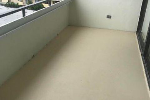 Condo in South Palm Beach, Florida, 1 bedroom  № 1043043 - photo 1