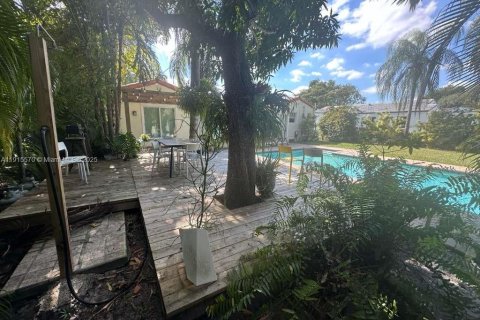 Casa en venta en Miami Shores, Florida, 2 dormitorios, 168.52 m2 № 1970751 - foto 12