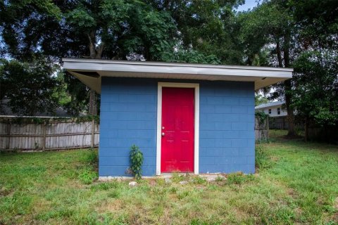 House in Eustis, Florida 2 bedrooms, 69.31 sq.m. № 2208497 - photo 4