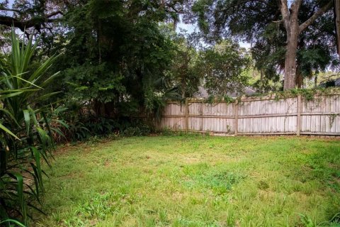 House in Eustis, Florida 2 bedrooms, 69.31 sq.m. № 2208497 - photo 5