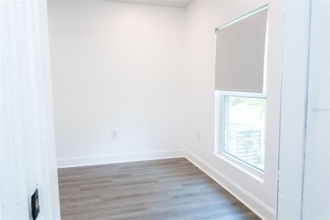 House in Eustis, Florida 2 bedrooms, 69.31 sq.m. № 2208497 - photo 25