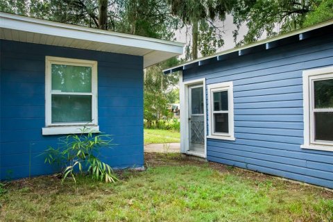 House in Eustis, Florida 2 bedrooms, 69.31 sq.m. № 2208497 - photo 3