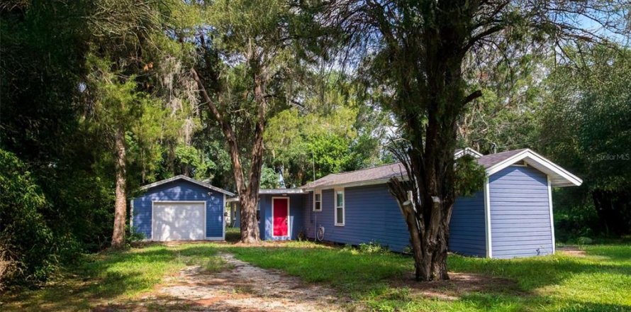House in Eustis, Florida 2 bedrooms, 69.31 sq.m. № 2208497