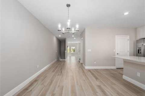 Townhouse in Tampa, Florida 4 bedrooms, 234.49 sq.m. № 2238546 - photo 14