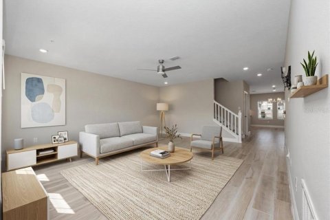 Townhouse in Tampa, Florida 4 bedrooms, 234.49 sq.m. № 2238546 - photo 10