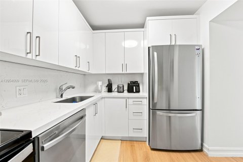 Купить кондоминиум в Авентура, Флорида 2 спальни, 100.24м2, № 2244058 - фото 5